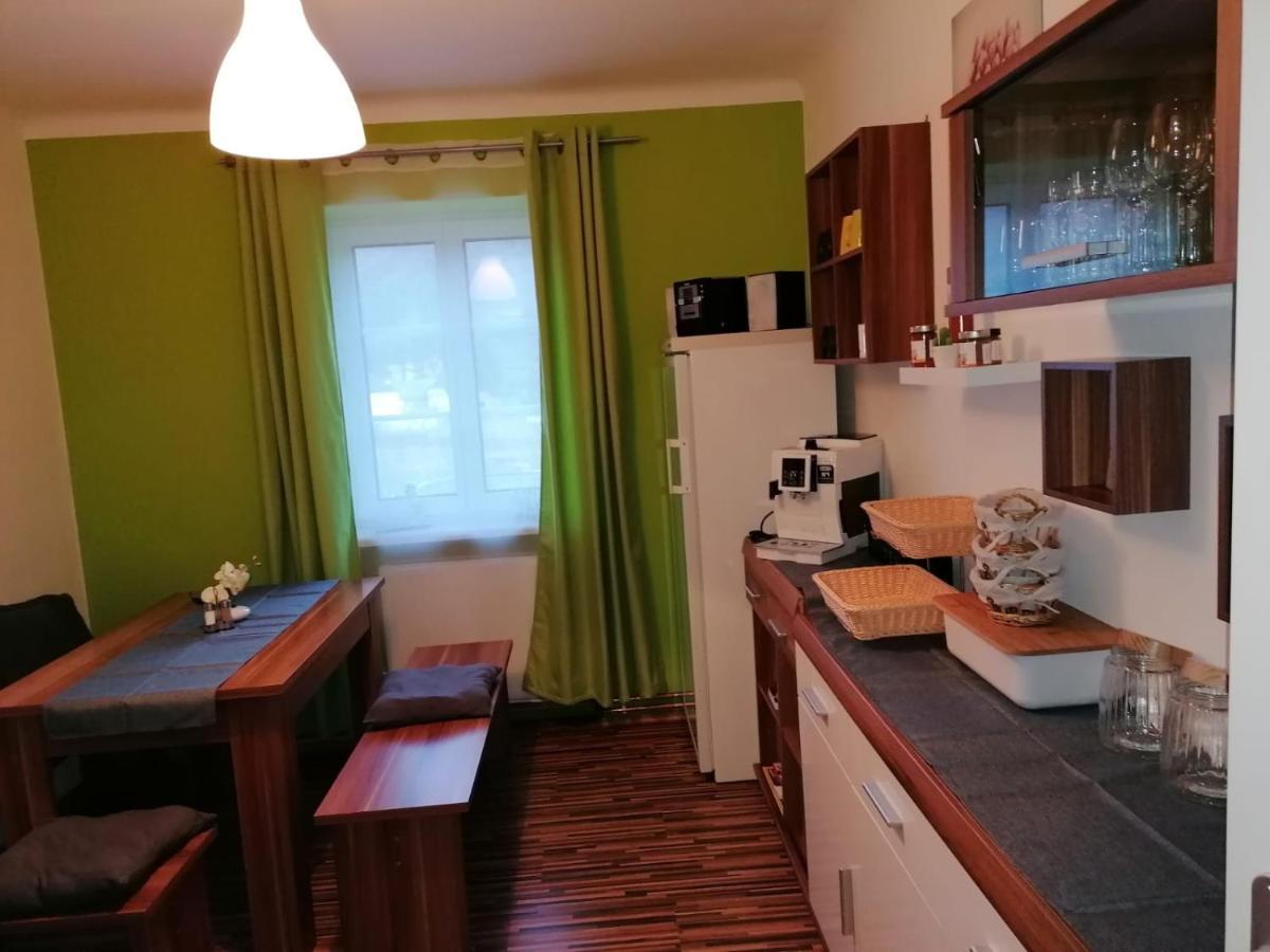 לינה וארוחת בוקר ספיץ Gaestehaus Ruinenblick מראה חיצוני תמונה